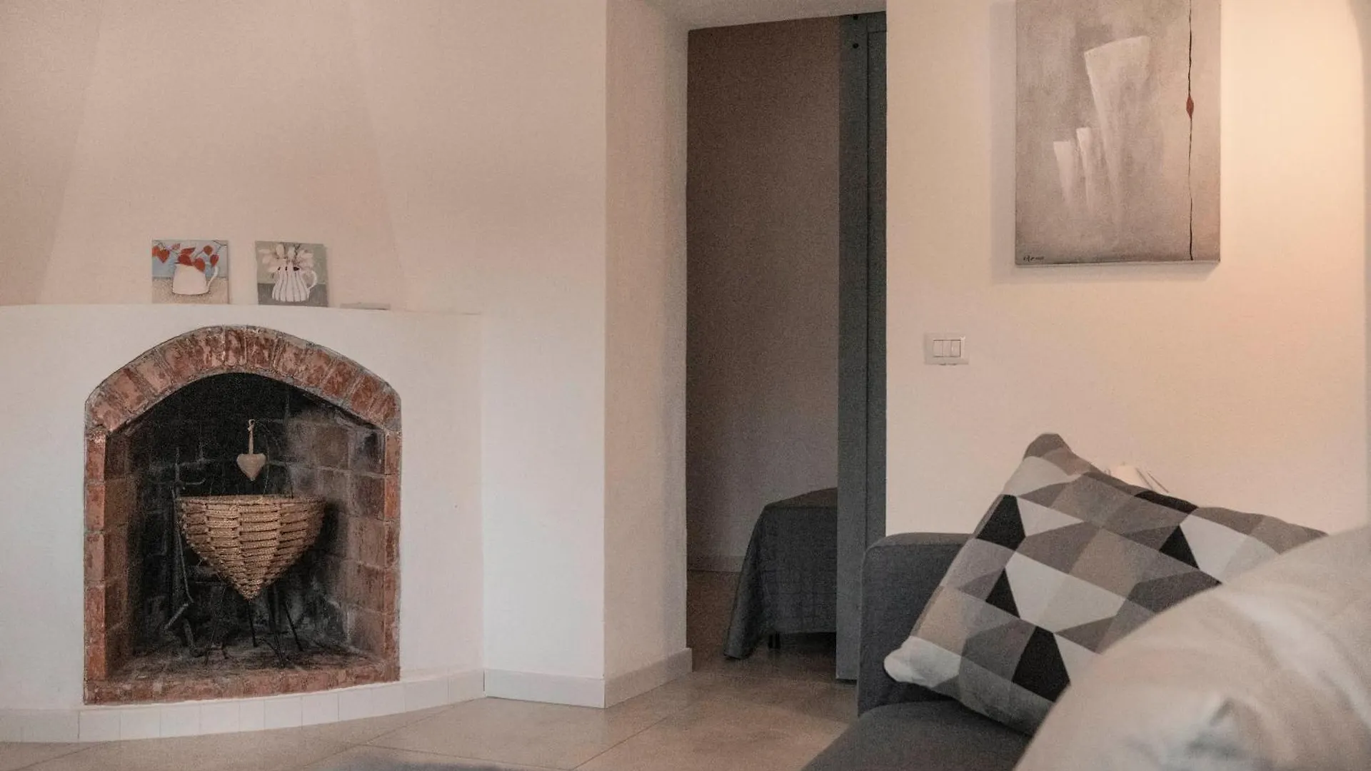 Villa Silvia Apartments La Maddalena  Apart-hotel La Maddalena (Sassari)